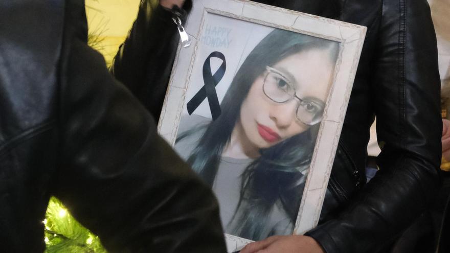 Yolanda Elisabeth, la joven paraguaya de 25 años que fue asesinada, en una fotografía que portaba su hermana