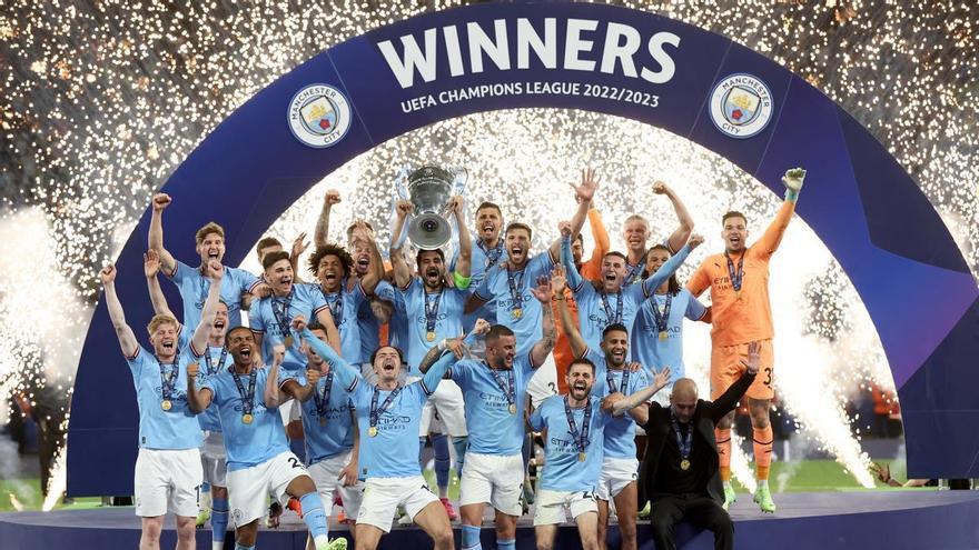 El Manchester City levanta el trofeo de la Champions League