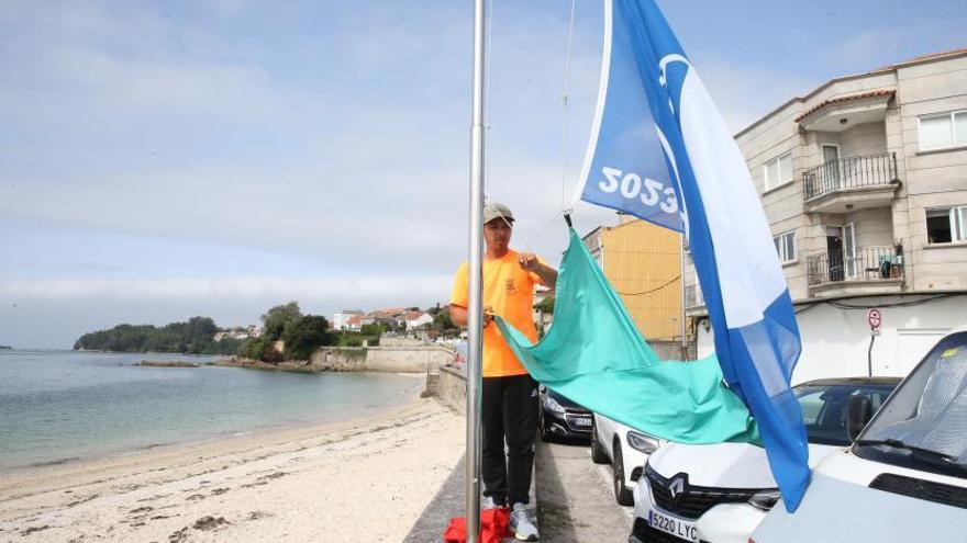 La playa de O Con recupera la calidad del agua y Moaña vuelve a izar la bandera verde