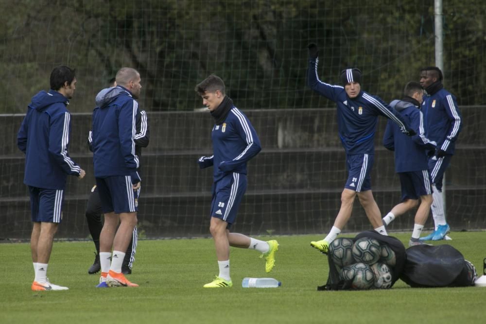 Primer entrenamiento del Real Oviedo después del derbi