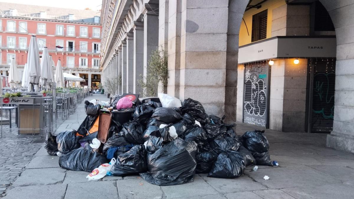 Basuras sin recoger en Madrid