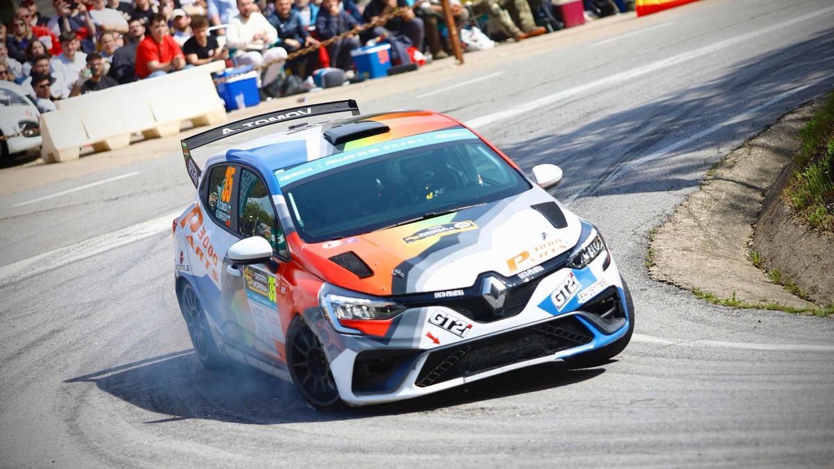 Miles de cordobeses siguen con pasión el Rally Sierra Morena