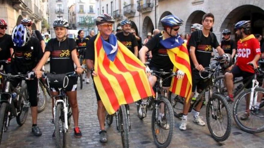 La iniciativa &#039;Pedalem per la independència&#039; ha arrencat aquest dijous a Girona.