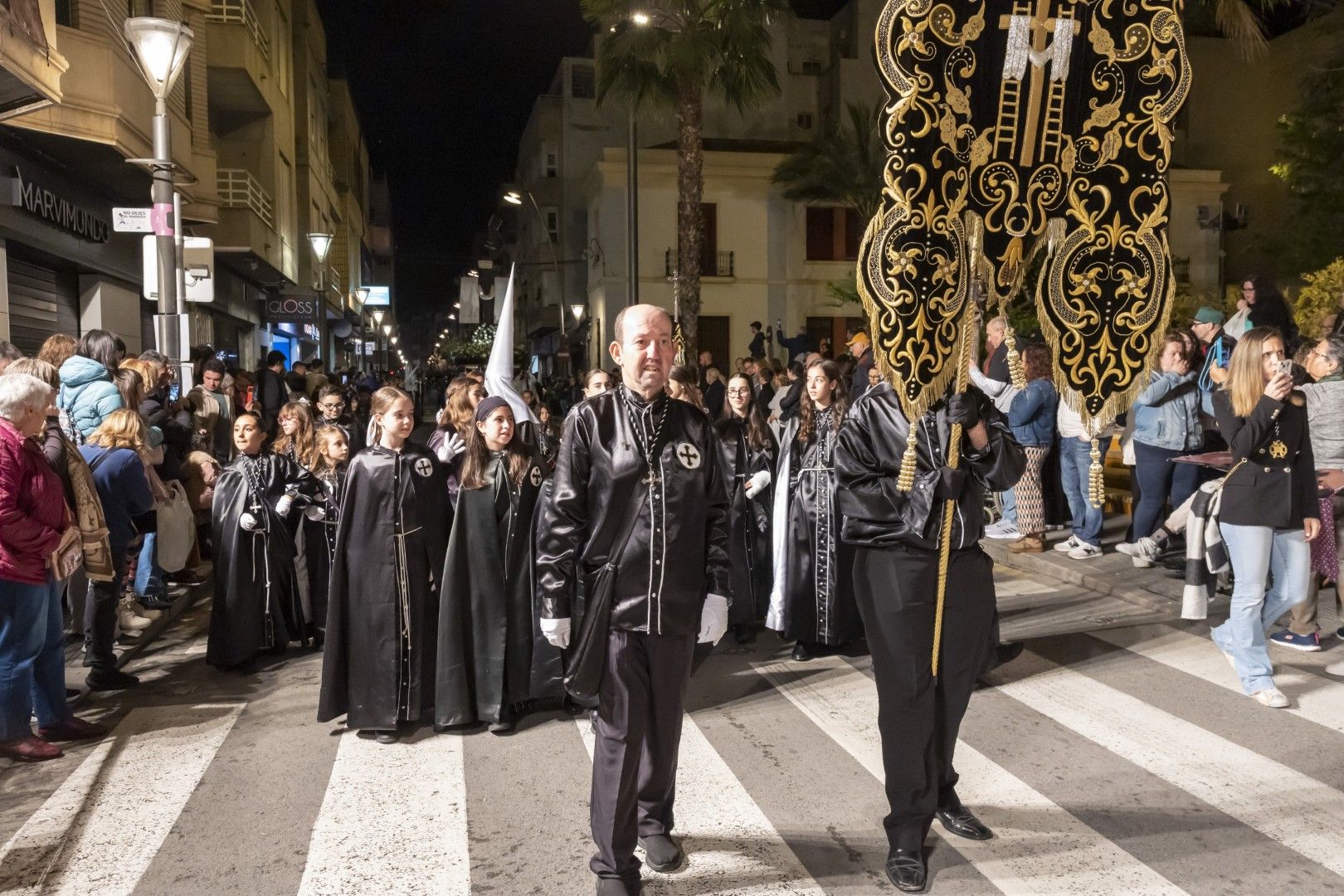 Aquí las mejores imágenes del Lunes Santo en Torrevieja