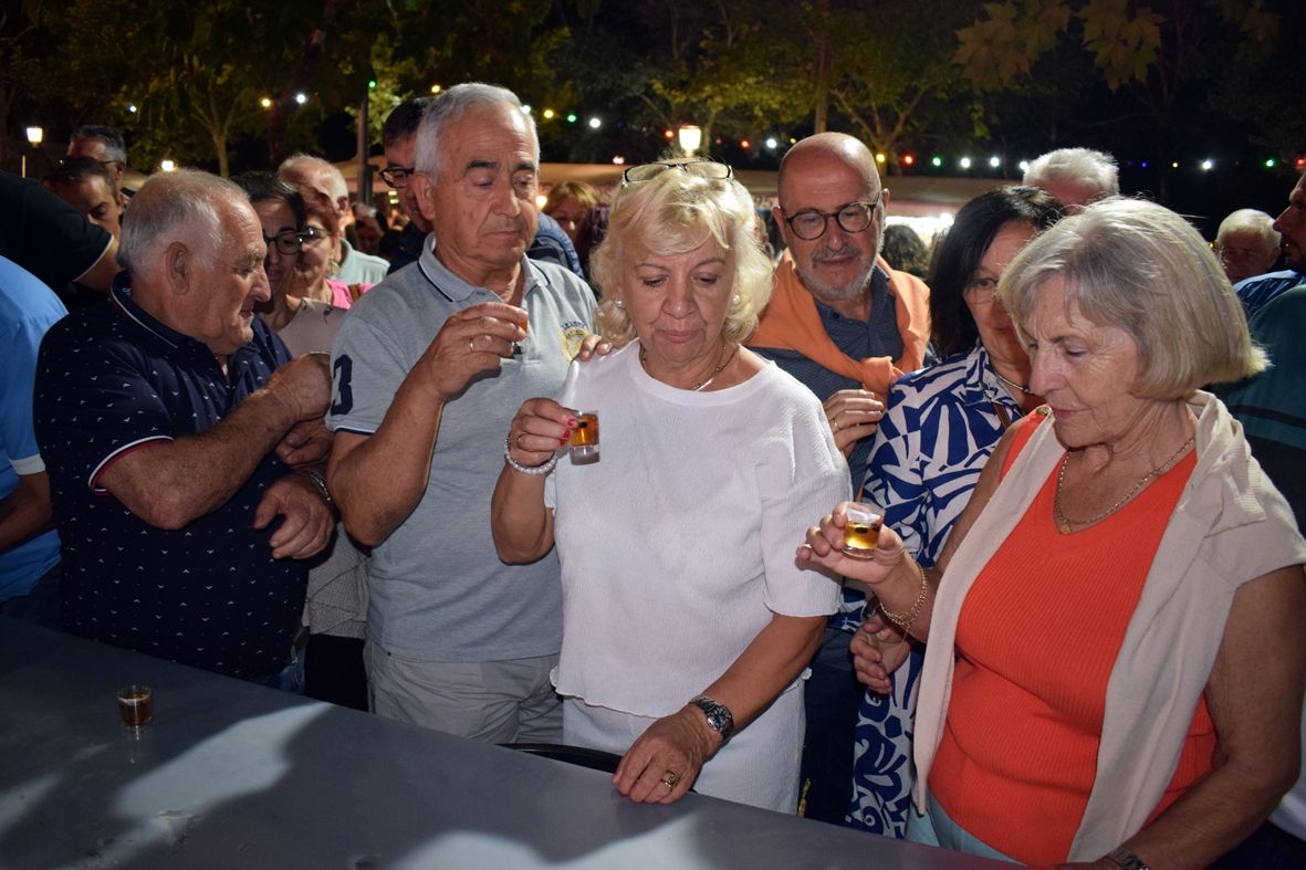 Un momento de la celebración de la fiesta de la caña y la anguila celebrada en Valga.