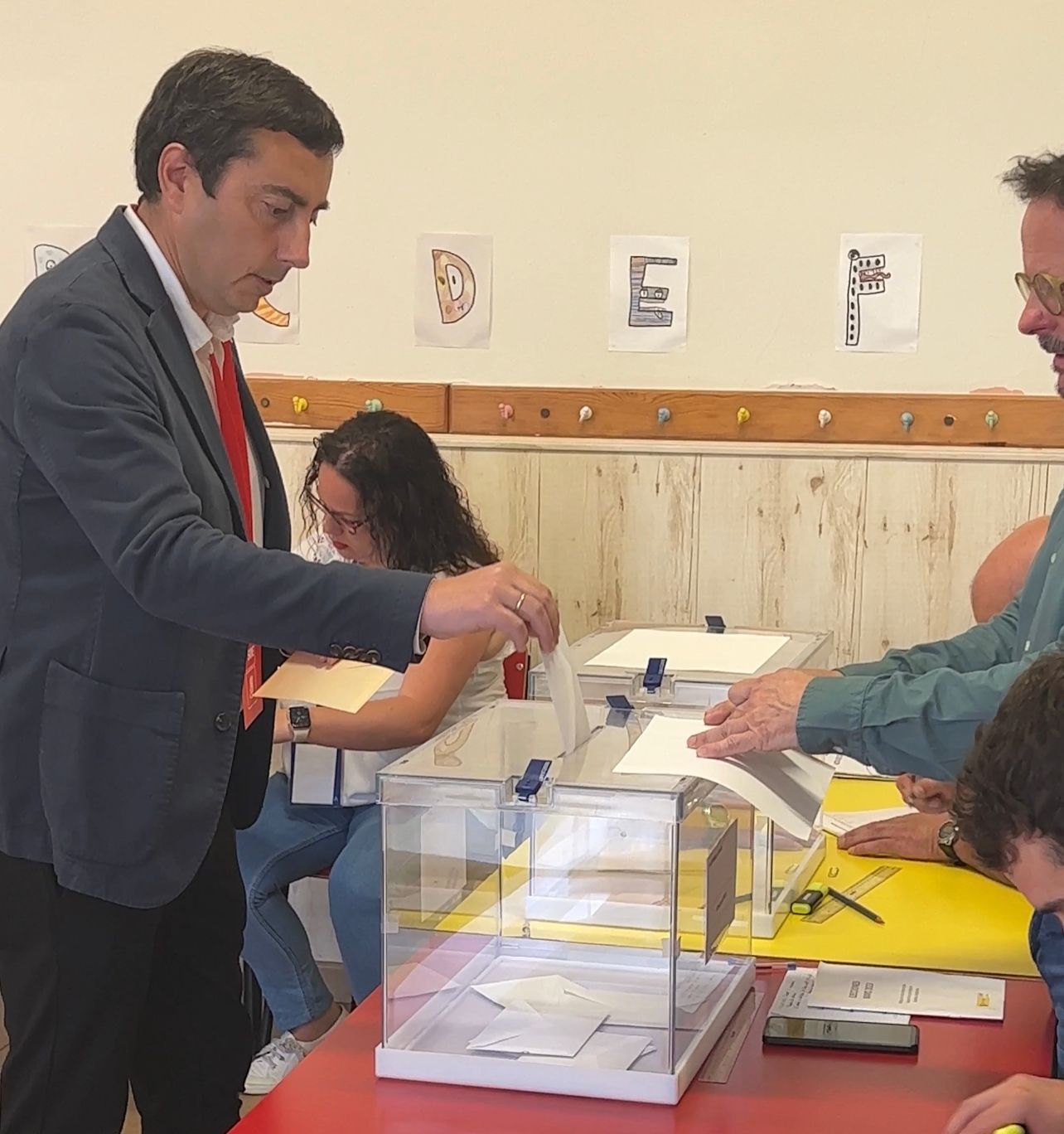 La participación en Llanera supera ya el 35% a las dos de la tarde, cuatro puntos más que la registrada a la misma hora en 2019