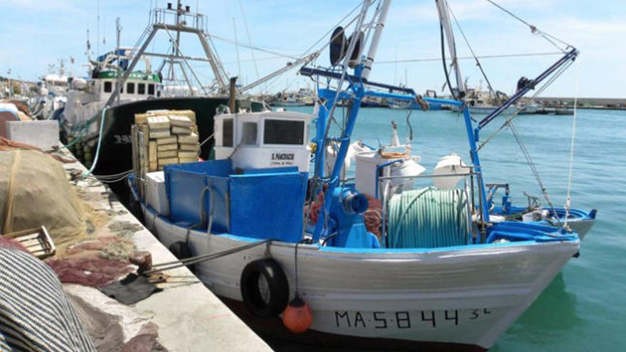 Embarcaciones, en el puerto de Caleta de Vélez.