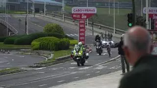 Trasladada al hospital una transeúnte tras chocar con un ciclista en la prueba de A Coruña de 'O Gran Camiño'