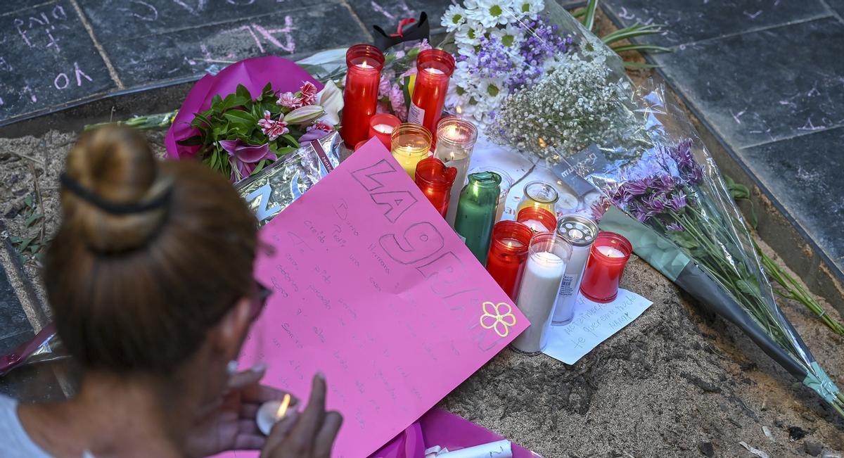 Homenaje a Shamira, la chica a la que mató una palmera en el Raval de Barcelona