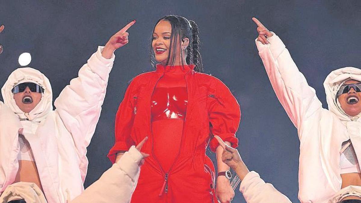 La cantante y empresaria Rihanna, durante su actuación en la Super Bowl, en febrero pasado.