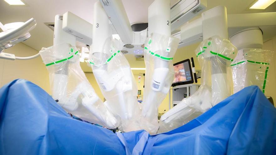 Vithas Málaga incorpora el robot quirúrgico Da Vinci para la realización de cirugías de máxima precisión