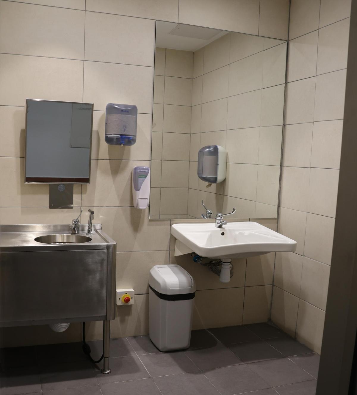 Así es el aseo para personas con ostomía.