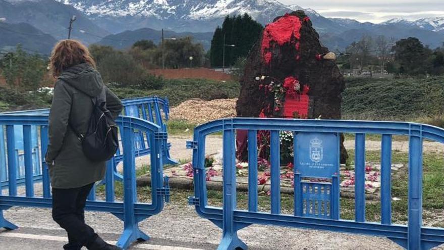 Atentan contra el monolito dedicado a los fusilados por el franquismo en el cementerio de Oviedo