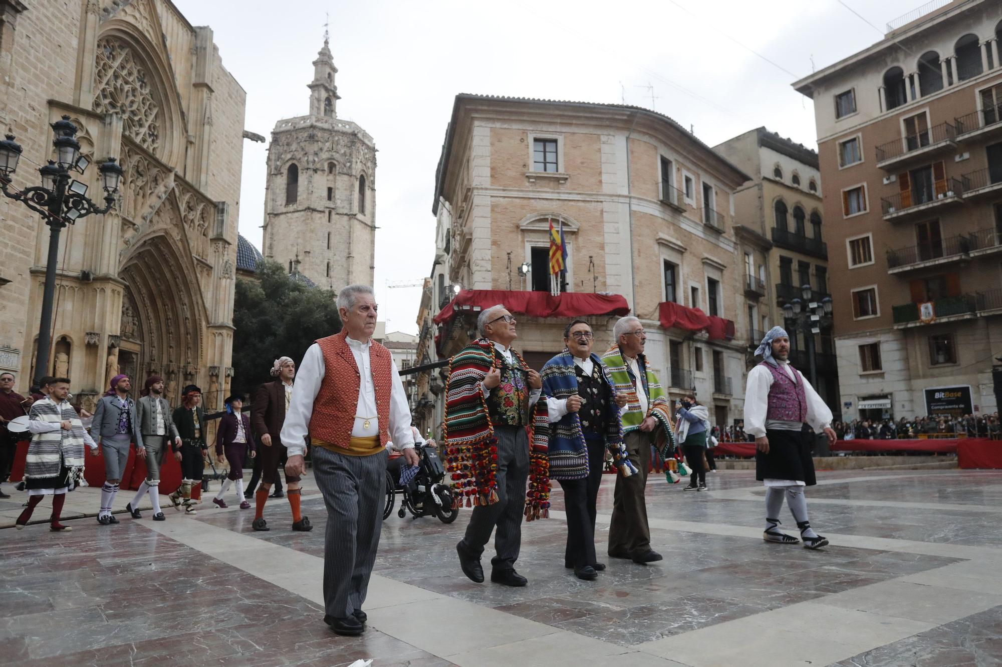 Búscate en el segundo día de ofrenda por la calle de la Paz (entre las 17:00 a las 18:00 horas)