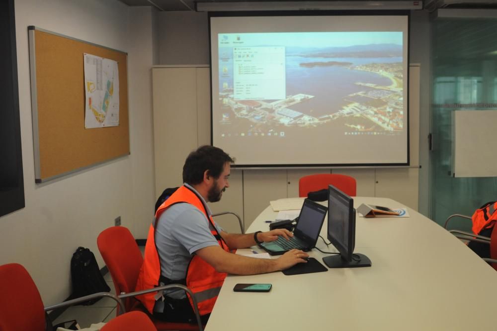 Simulacro anticontaminación en la Ría de Arousa