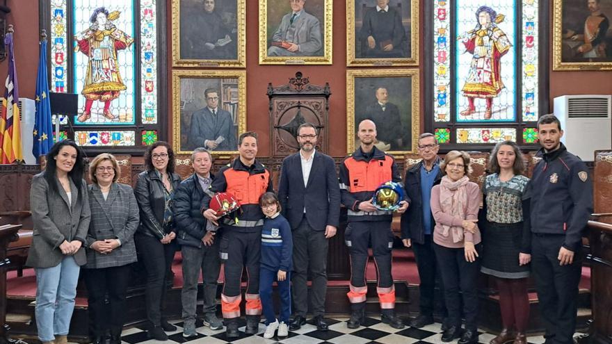 Un cabo y un sargento toman posesión de sus puestos en el cuerpo de Bomberos de Palma