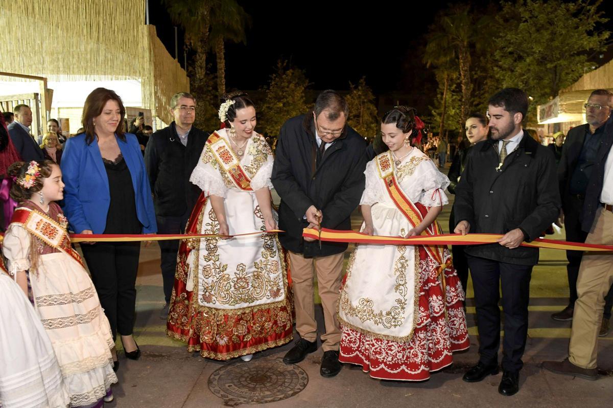 Inauguración de las barracas para las Fiestas de Primavera del 2025.