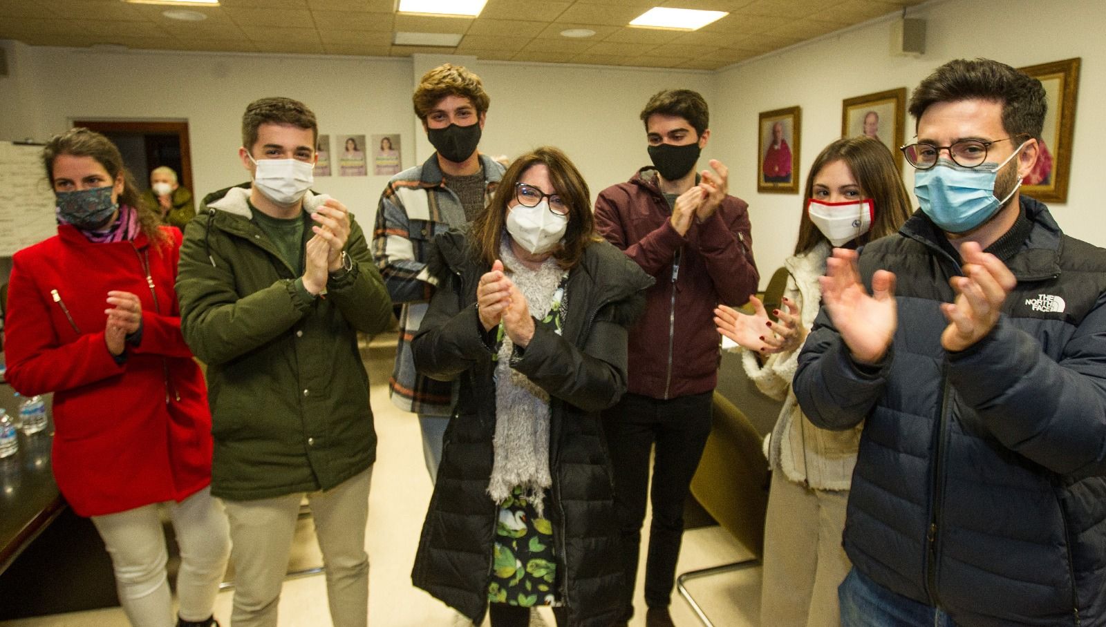 Amparo Navarro celebra su victoria