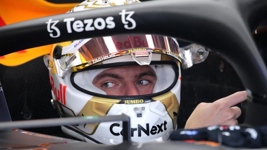 Sainz y Alonso firman el tercer y quinto mejor tiempo en una sesión dominada por Verstappen