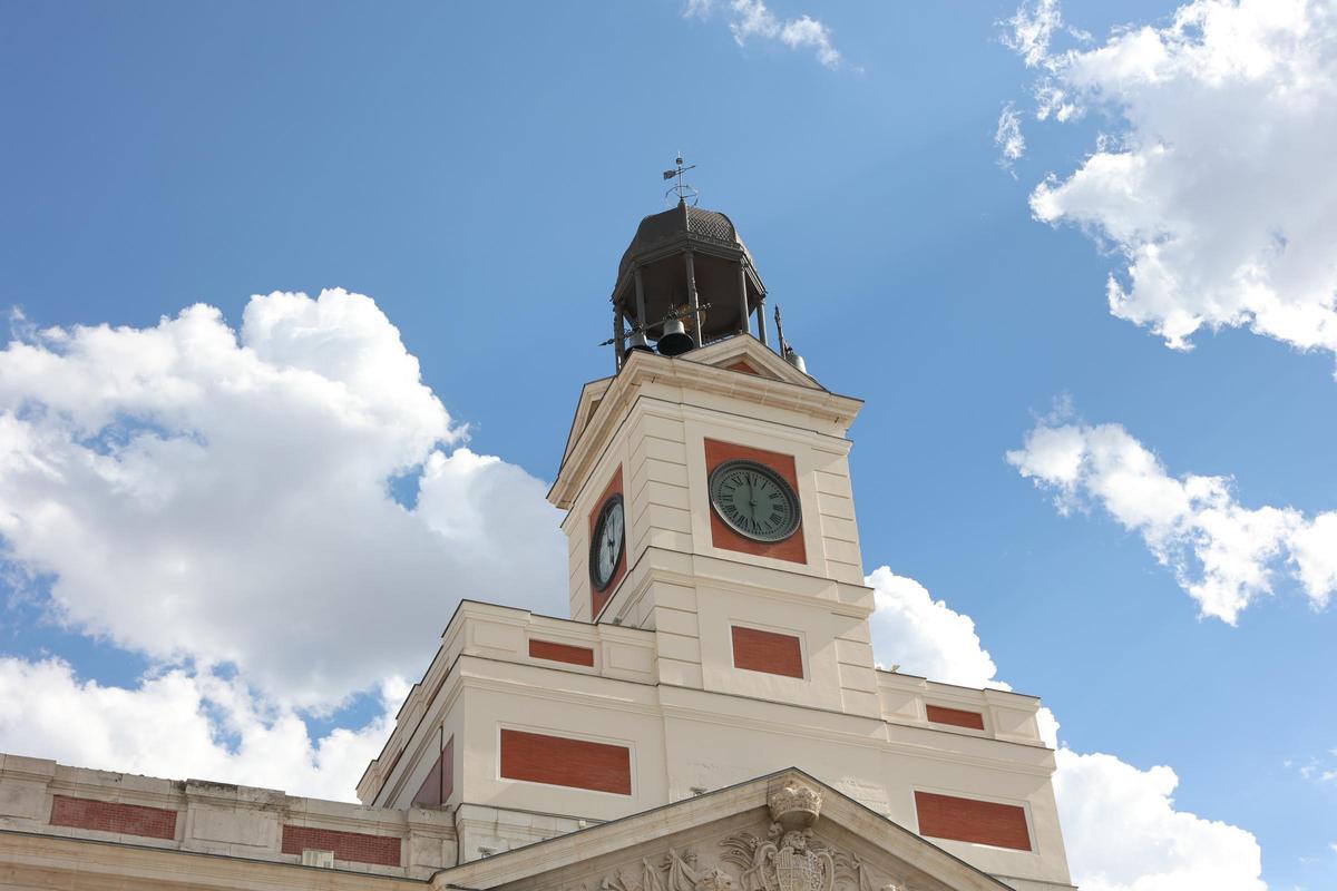 Fachada de la Real Casa de Correos, en Madrid.