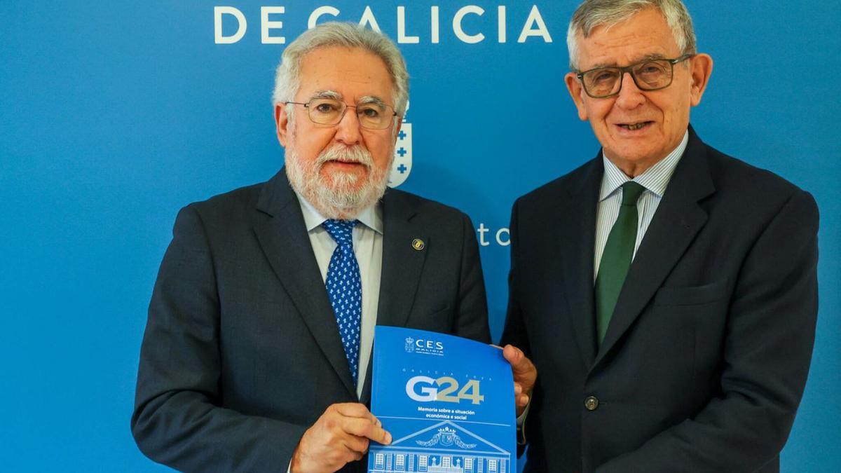El presidente del Parlamento, Miguel Santalices, y el presidente del CES, Manuel Pérez.