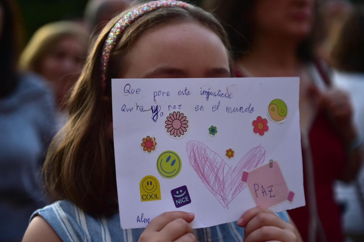 Fotogalería | Imágenes de la concentración en apoyo a la flotilla en Plasencia