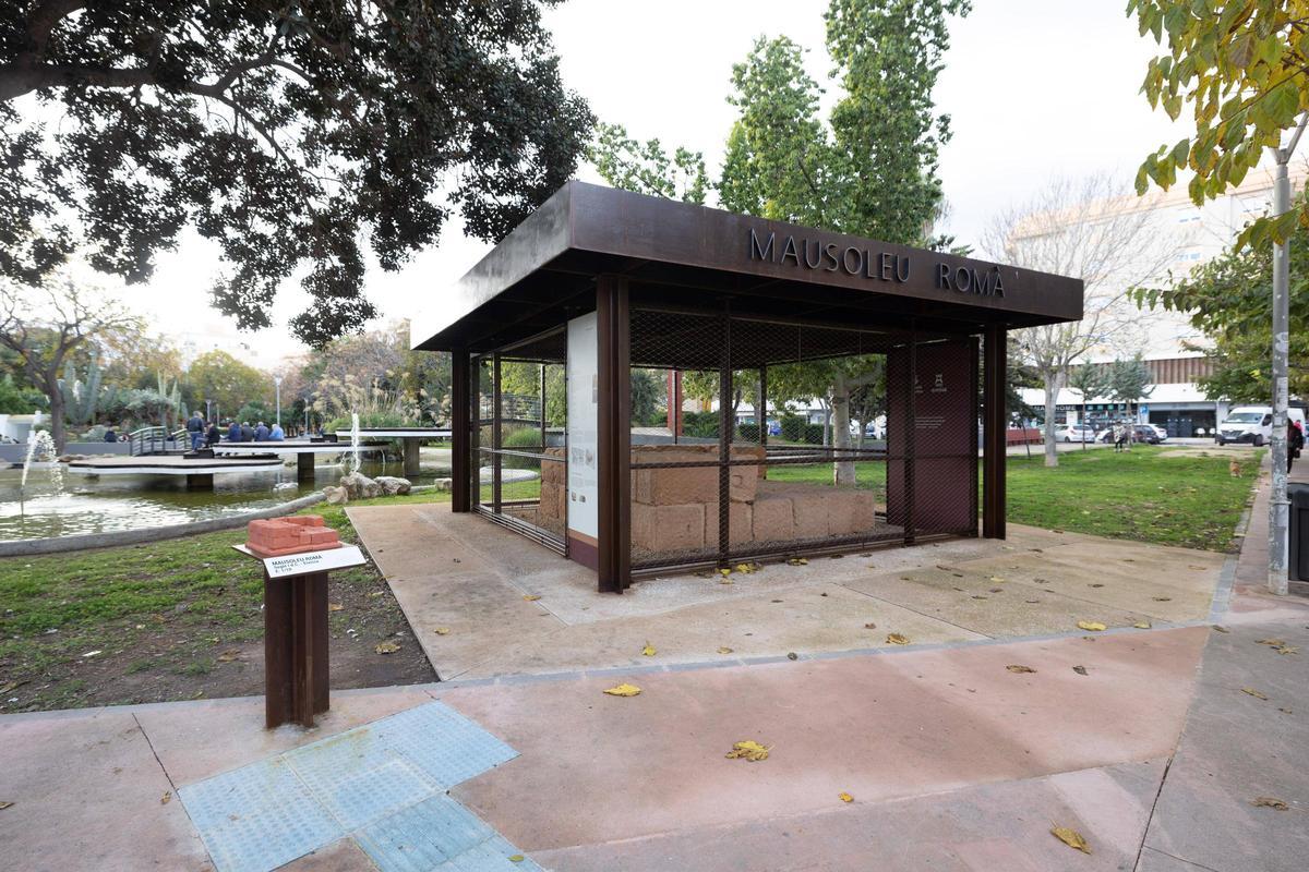 Todas las fotos de la presentación de las mejoras de accesibilidad del mausoleo romano en el Parque de la Paz