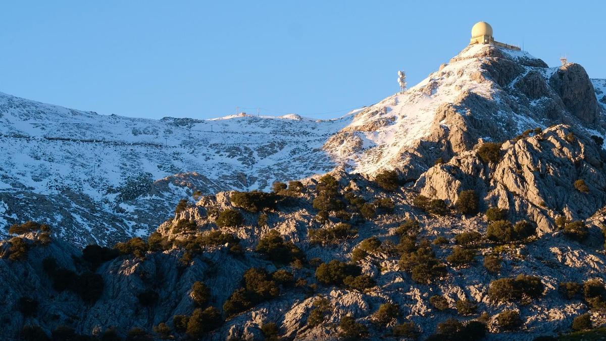 La cota de nieve baja el sábado hasta los mil metros. En la imagen, el Puig Major, en la Serra de Tramuntana.