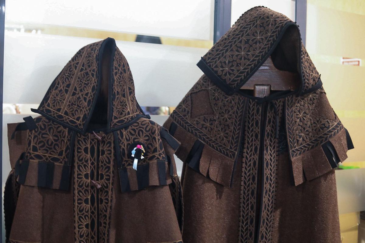 Foro de artesanos para la indumentaria tradicional