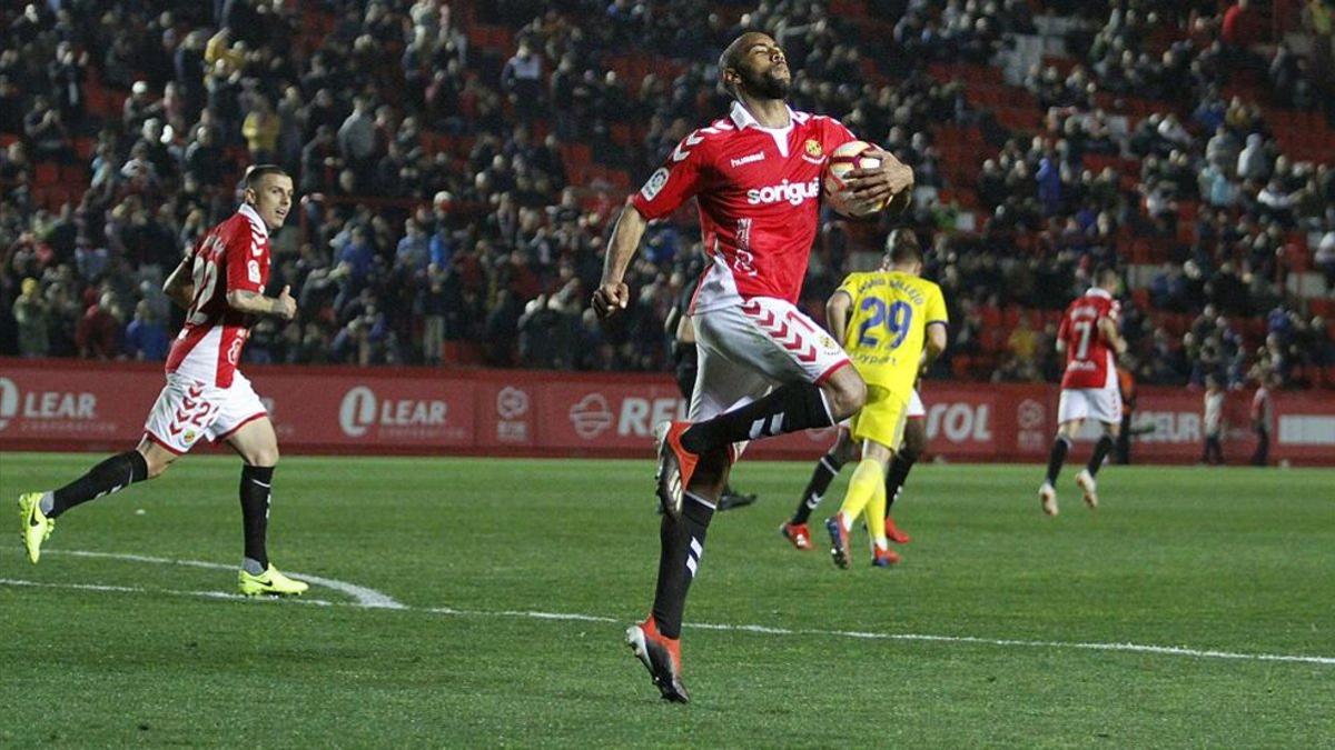 José Kante celebrando un gol