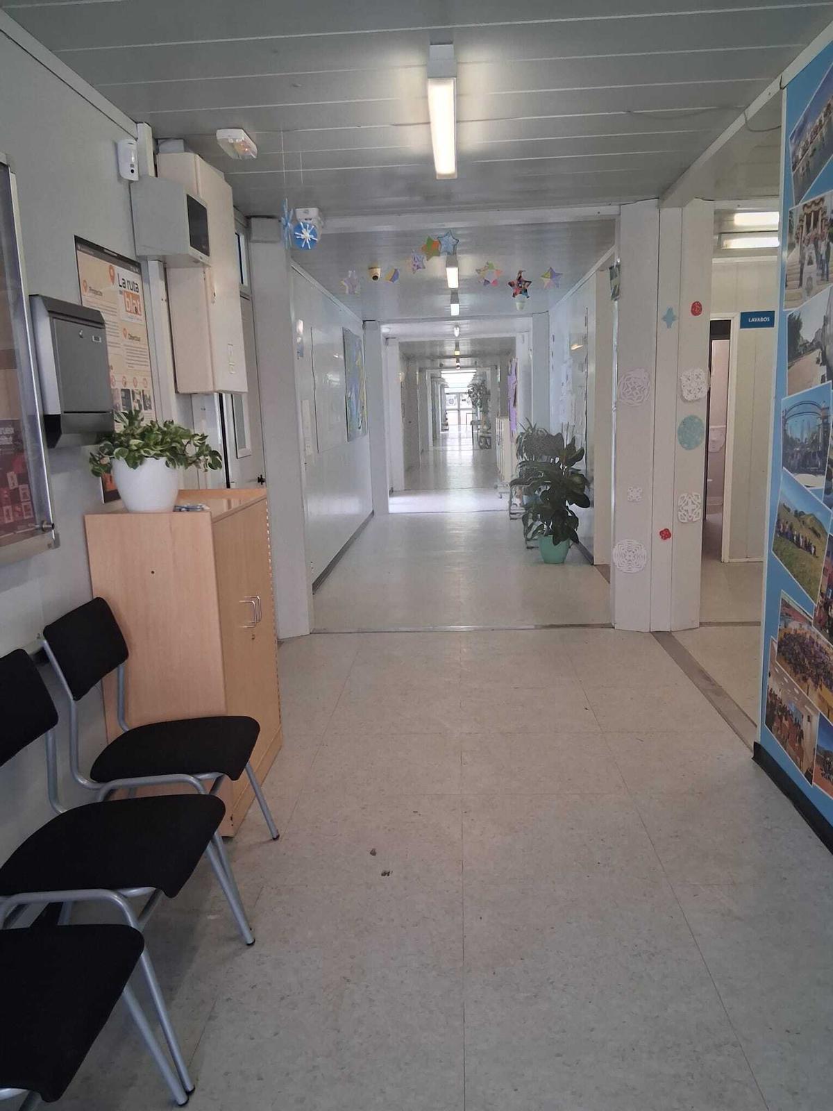 Els mòduls de secundària presenta espais optimitzats per fer front al fet d'estar en barracons