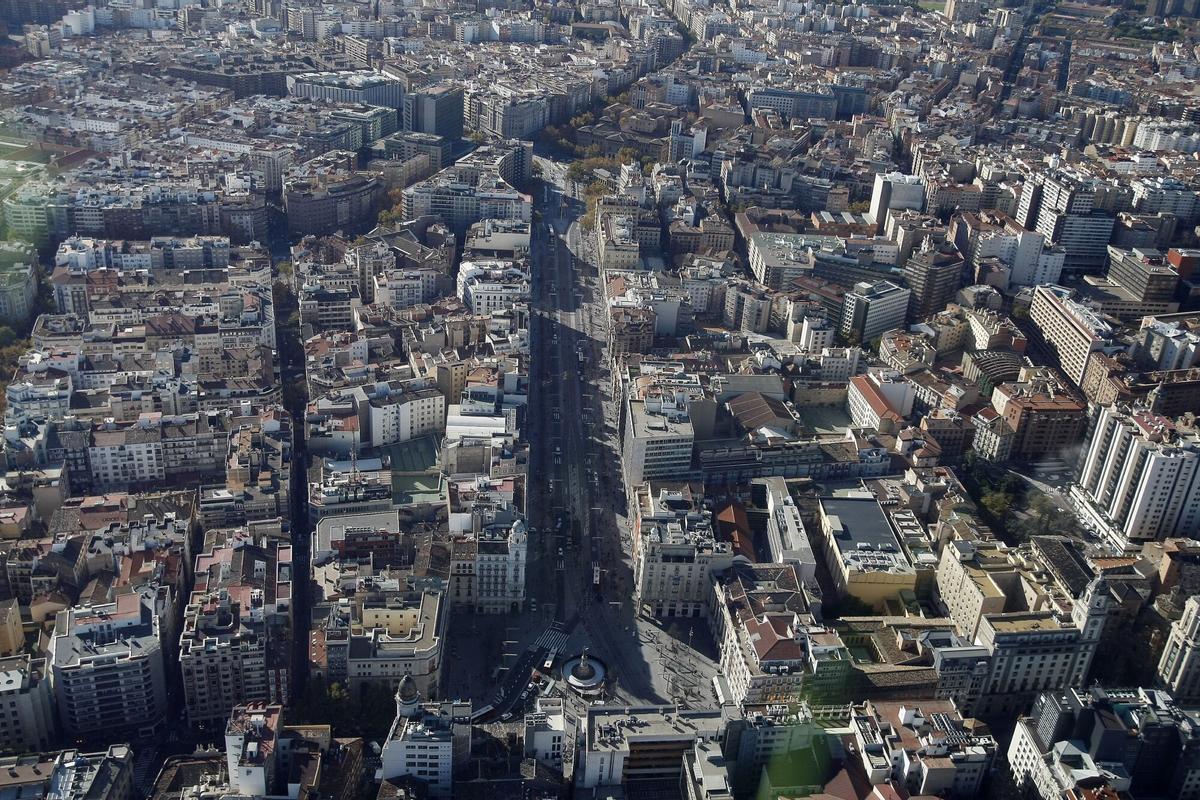 REPORTAJE DEL HELICOPTERO DE LA POLICIA NACIONAL..VISTAS AEREAS DE ZARAGOZA.ZONA CENTRO, PLAZA DE ESPAÑA Y PASEO DE LA INDEPENDENCIA, AL FONDO GRAN VIA