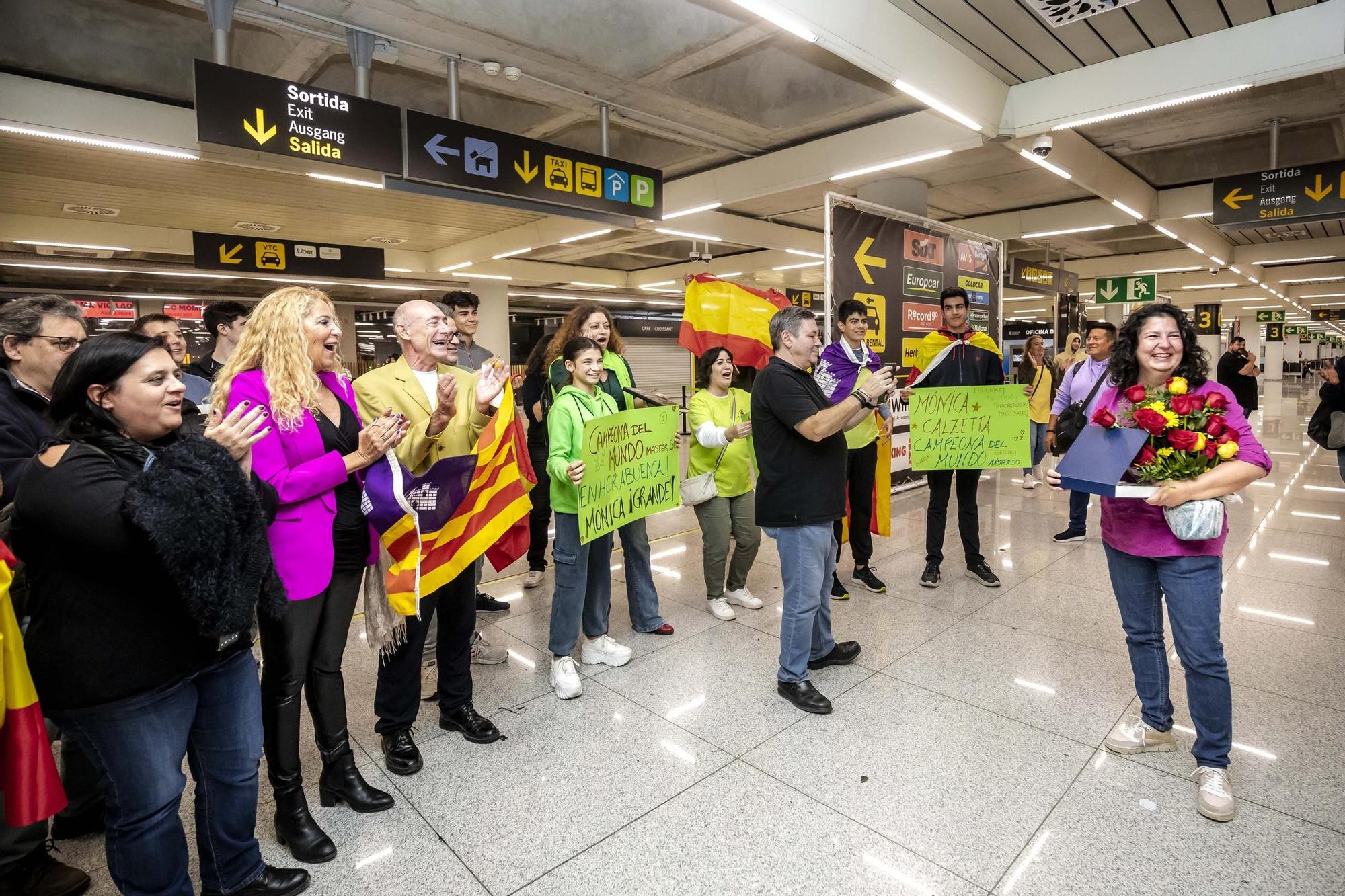 Gran recibimiento a la mallorquina Mónica Calzetta, Campeona del Mundo de ajedrez