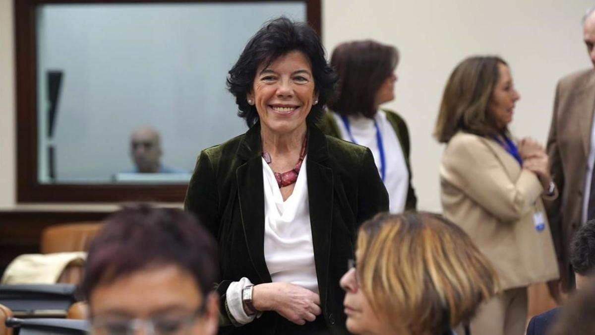 La ministra de Educación t Formación Profesional, Isabel Celaá, hoy en el Congreso de los Diputados