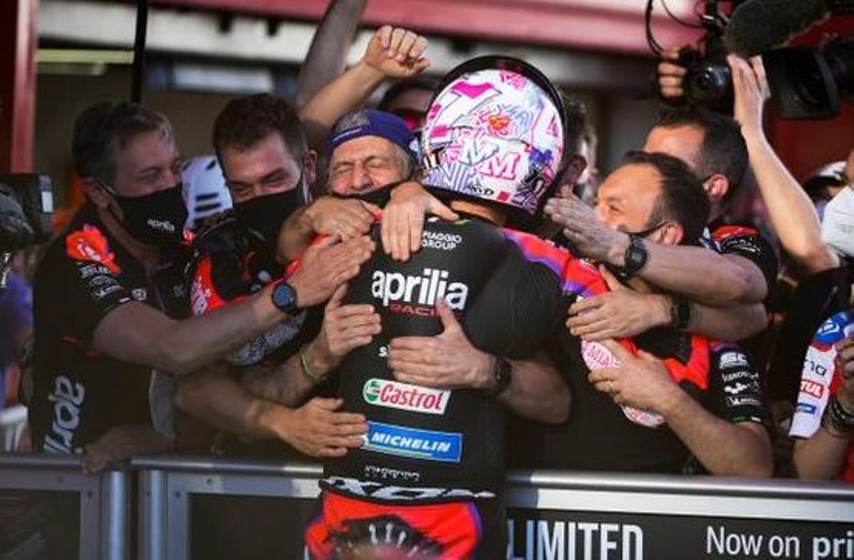 Aleix Espargaró corona Aprilia, a MotoGP, amb la seva ‘pole’ Aleix Espargaró corona Aprilia, a MotoGP, amb la seva ‘pole’