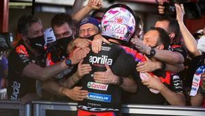 Aleix Espargaró corona Aprilia, a MotoGP, amb la seva ‘pole’