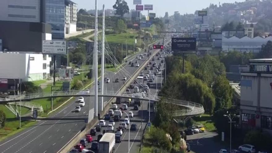 Atasco en Alfonso Molina, en una imagen de las cámaras de la DGT a las 16.04 horas.