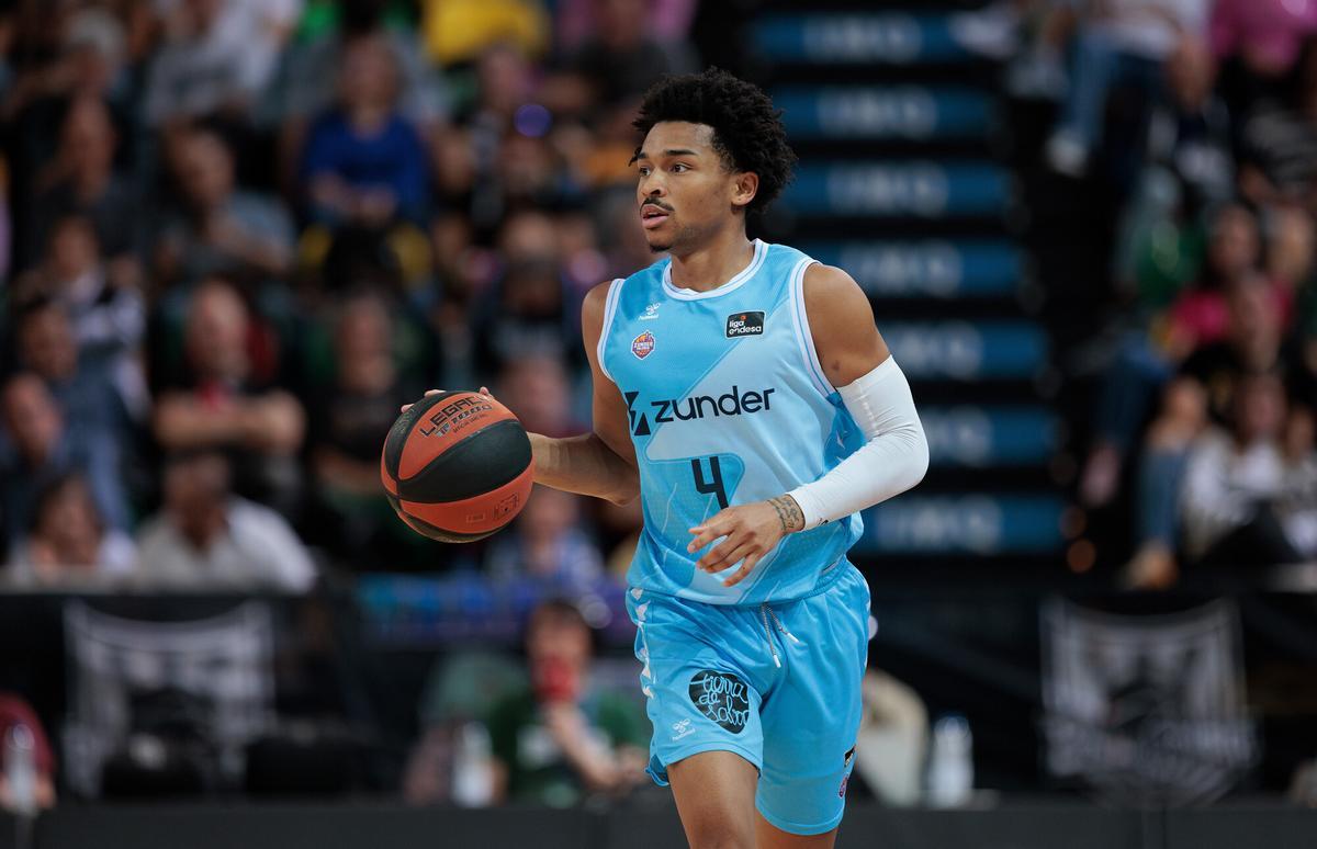 Jaylen Hands, nuevo jugador del UCAM Murcia, con el Zunder Palencia.