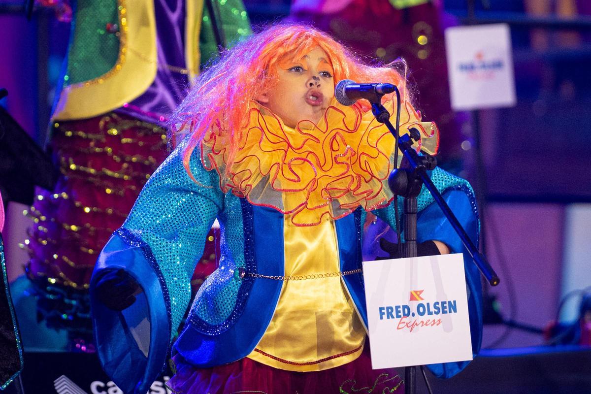 Una componente de El Cabito durante su actuación del Carnaval 2025.