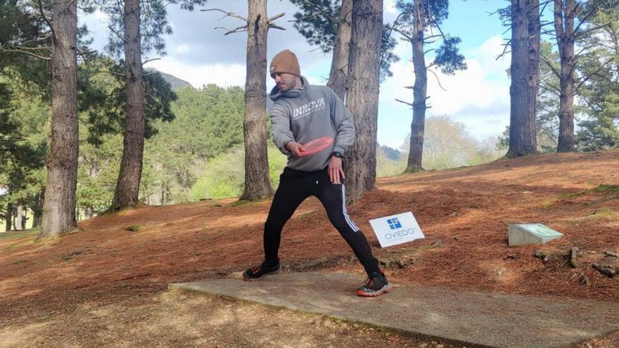 Dos ovetenses en lo alto del torneo de disc golf | LNE