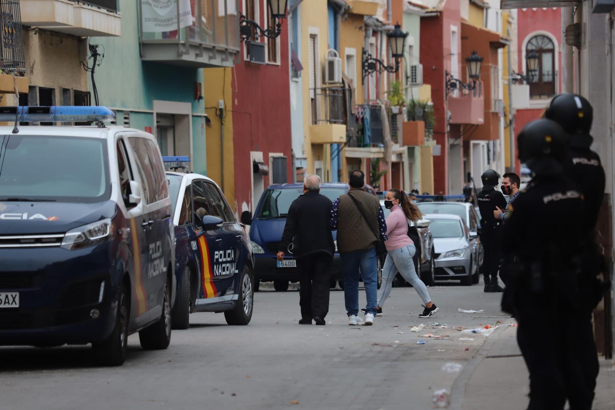 Enorme despliegue policial en una operación antidroga en la calle Arriba de Orihuela