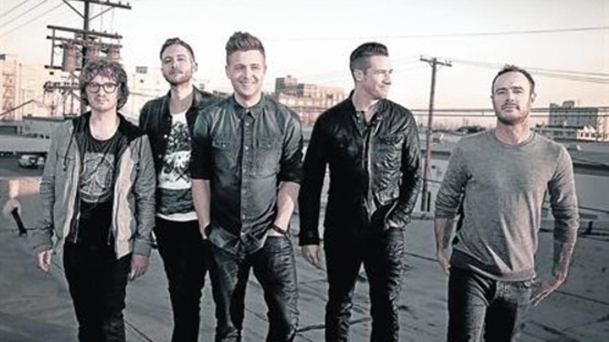 One Republic, al completo. Zach Filkins, que habla en nombre del grupo, es segundo por la derecha.