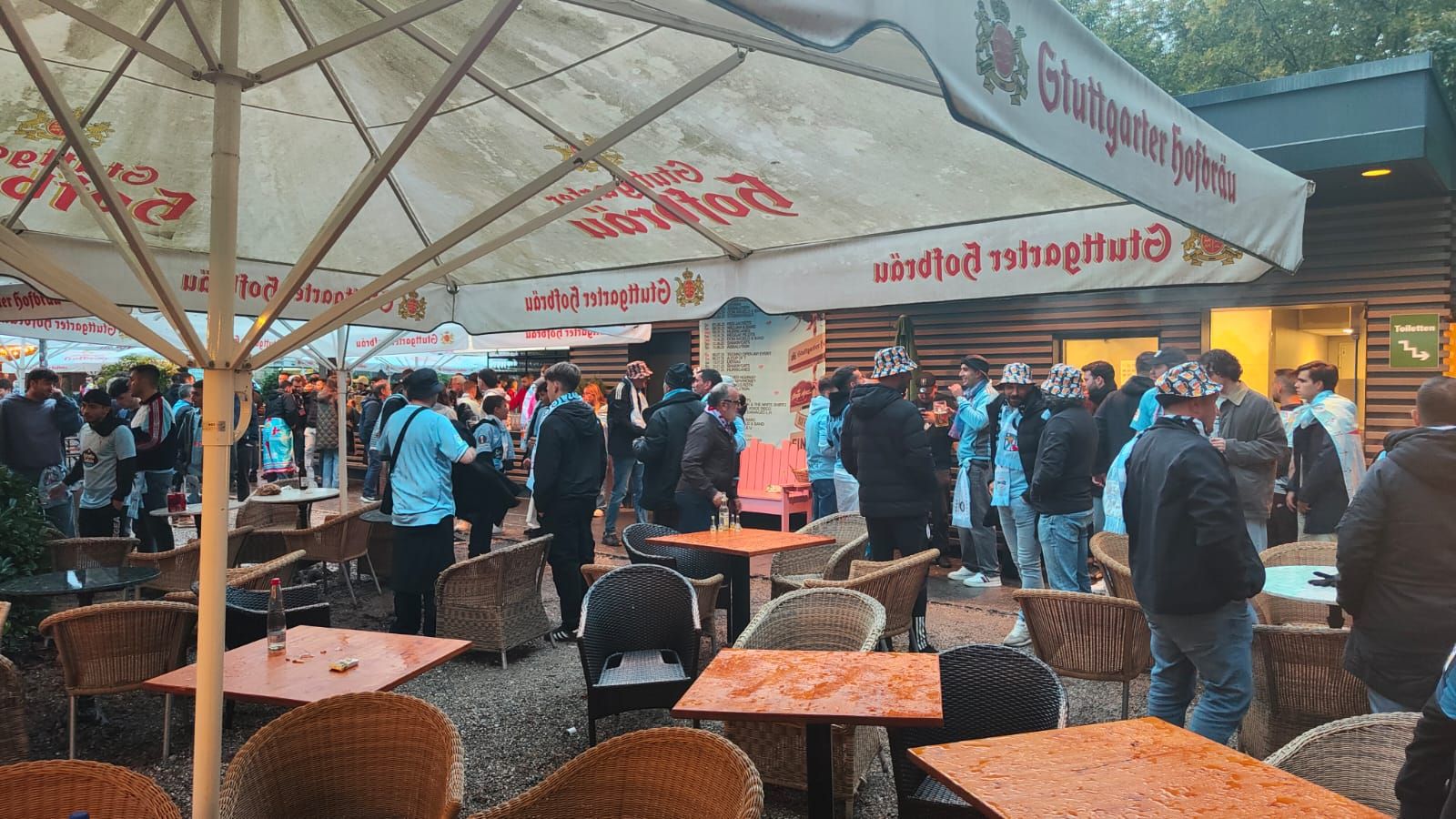 Stuttgart se tiñe de celeste