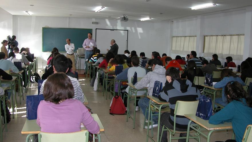 ¿Llevan tilde 'hui', 'baraunda ' o 'idem'? Extremadura convoca su Concurso Regional de Ortografía