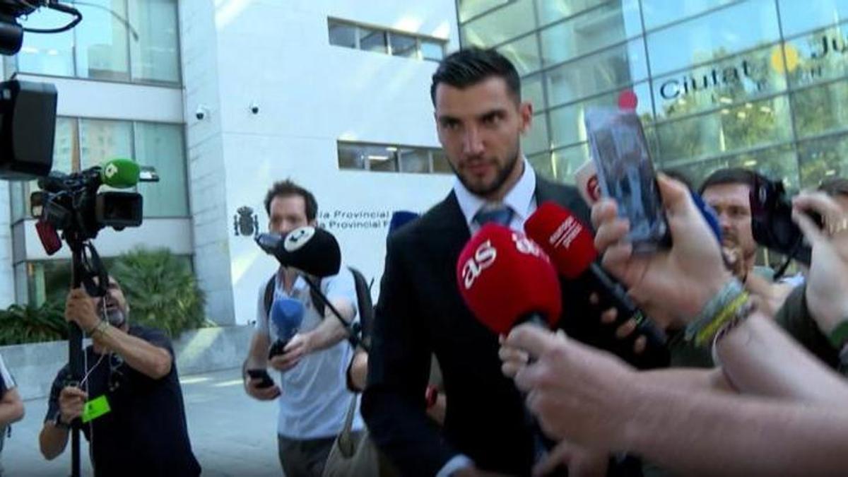 La Audiencia de Valencia pide que se investigue a los policías locales que negaron la violación de Rafa Mir