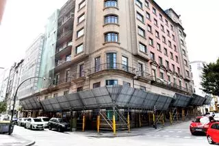 Una comunidad, exenta de pagar a una tienda por las pérdidas tras la colocación de un andamio