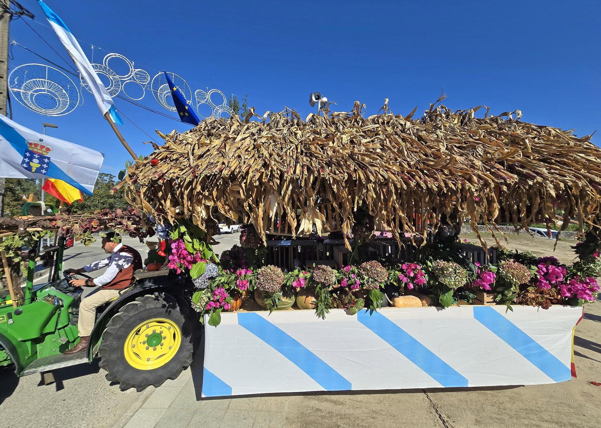 Tradicional procesión en San Miguel de Peitieiros