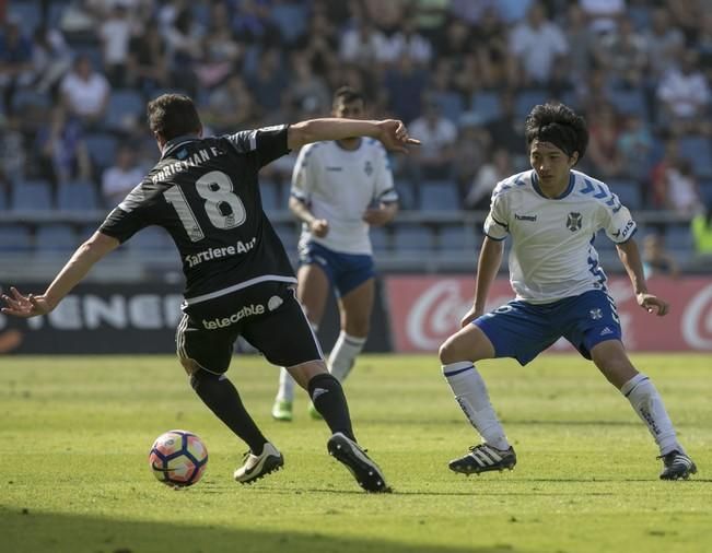 02/04/2017 DEPORTES  fútbol segunda división  temporada 2016-2917 16/17  CD Tenerife Oviedo estadio Heliodoro Rodríguez López