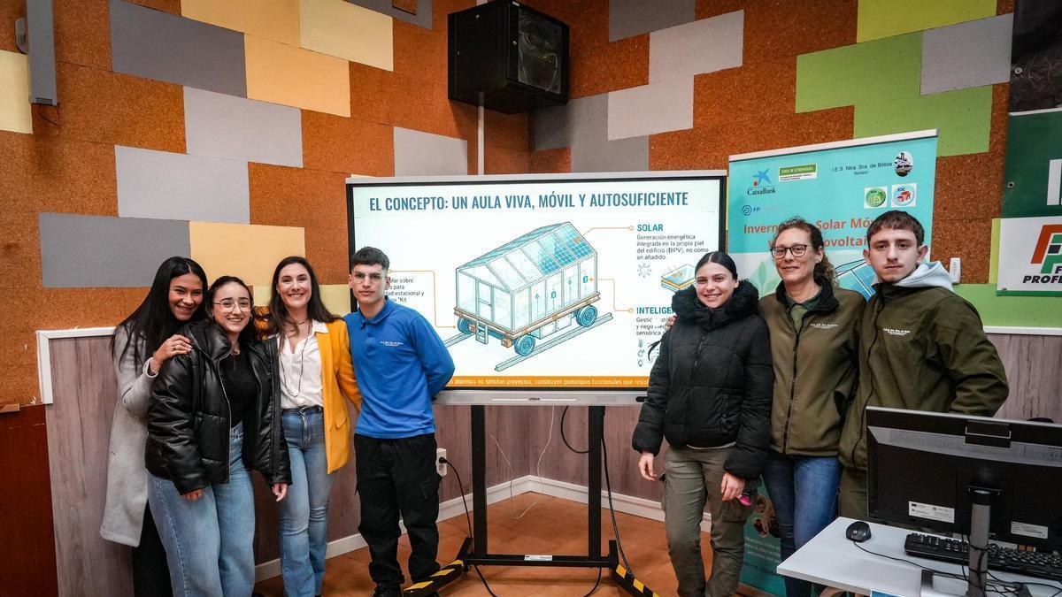 Vídeo | Así es el invernadero que han diseñado los alumnos de FP del instituto Nuestra Señora de Bótoa