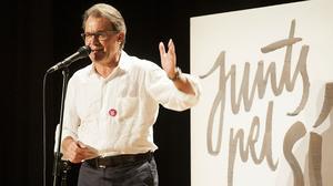 El president Artur Mas calla davant les acusacions del cobrament de comissions il·legals de Convergència